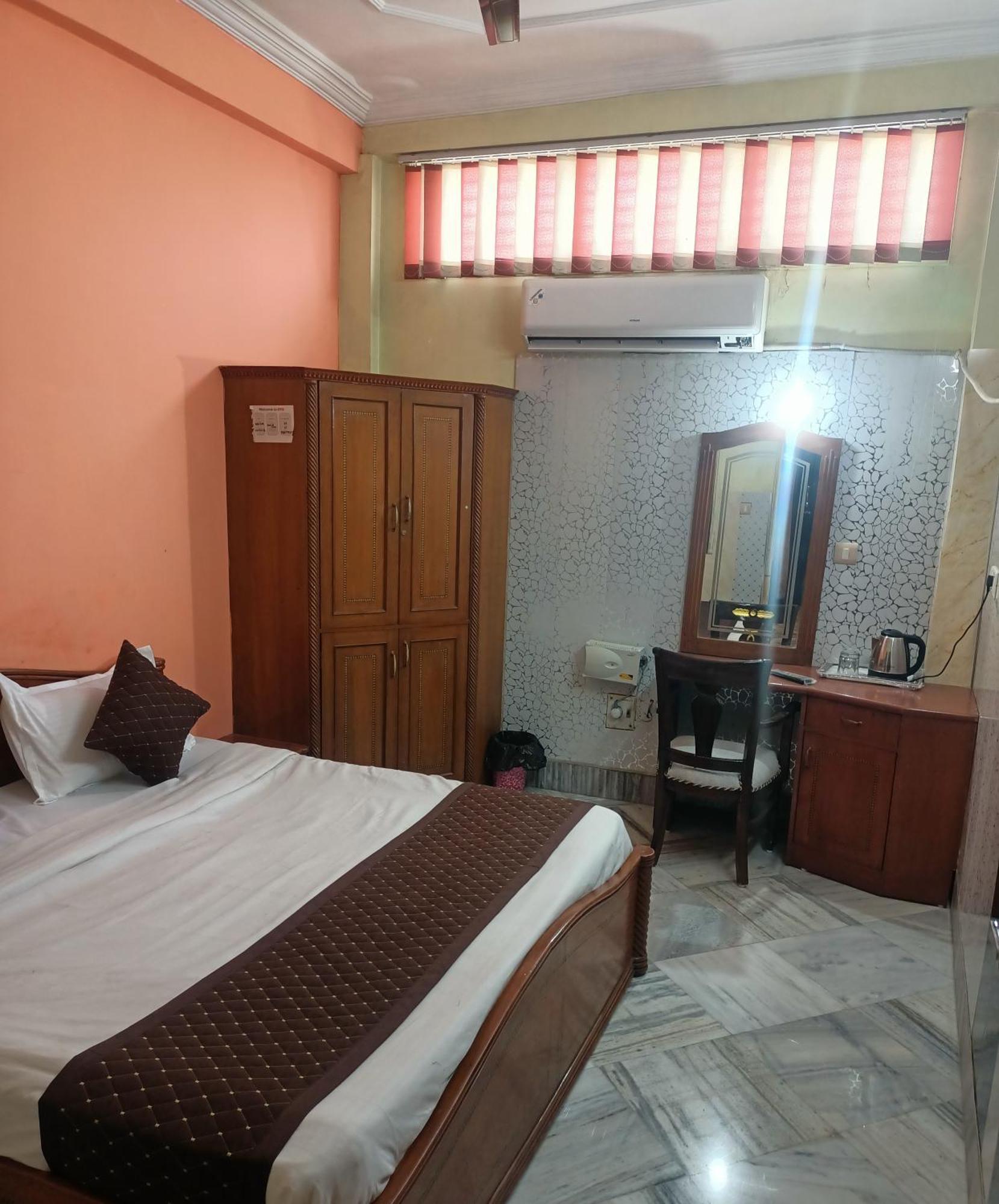 Hotel Riz Varanasi Exterior foto