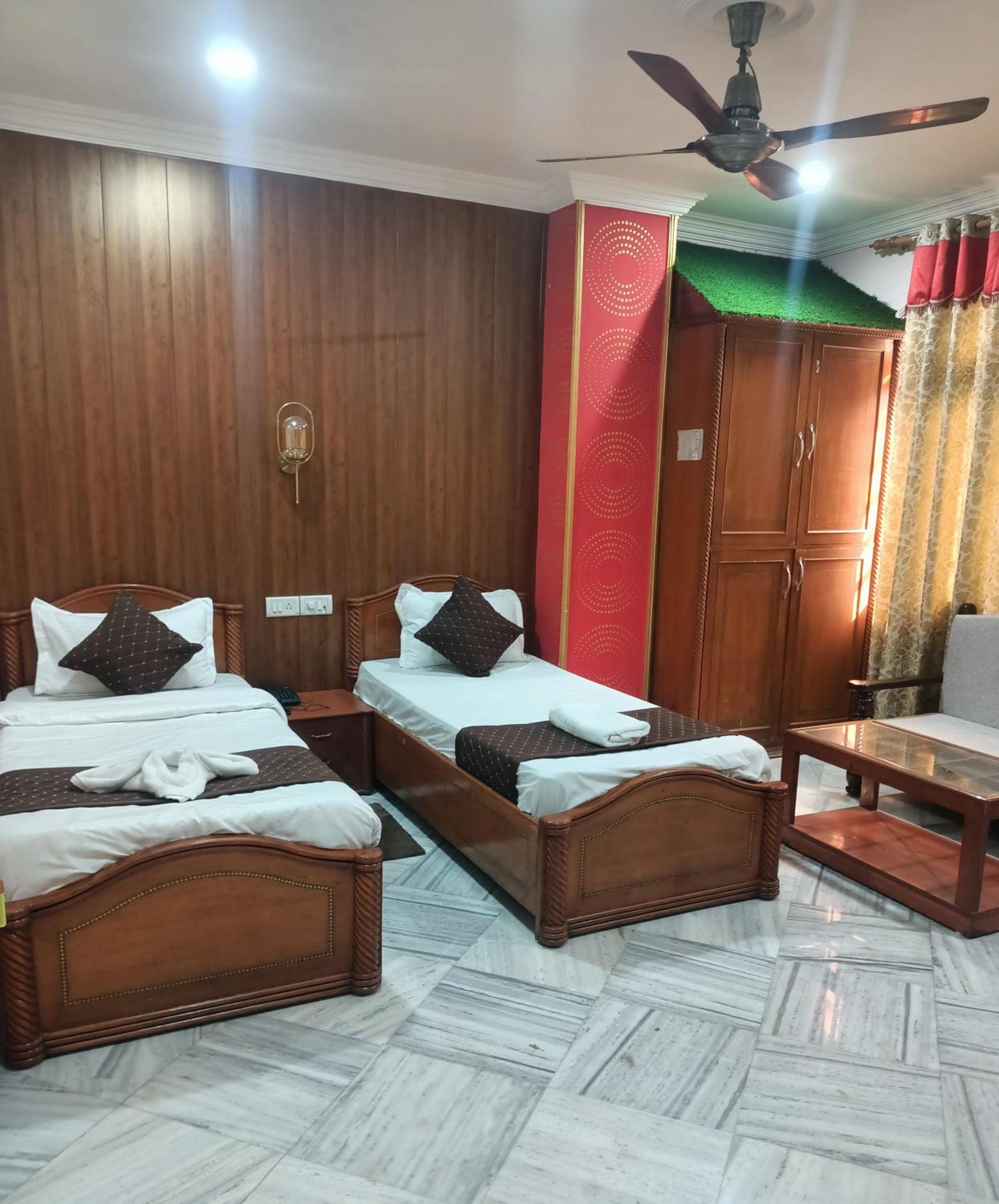 Hotel Riz Varanasi Exterior foto